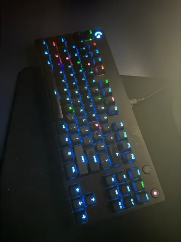Teclado Mecânico Logitech G PRO
