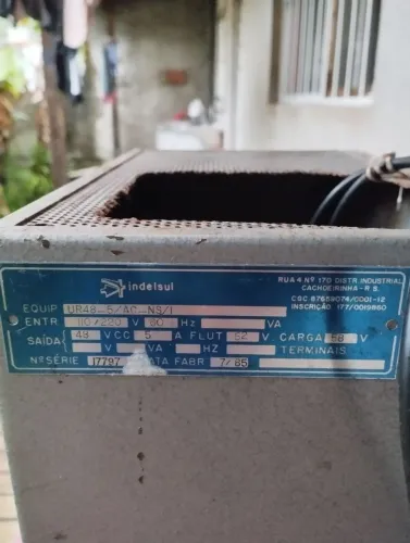 Vendo carregador de bateria. Barbada. *