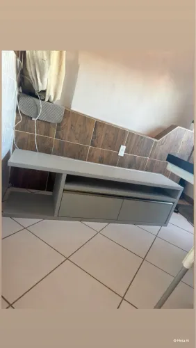 RACK MODERNO BRANCO E CINZA ? ÓTIMO ESTADO