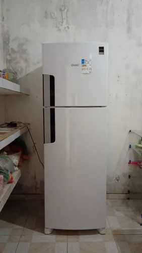 Vendo Geladeira Consul 377 L Nova