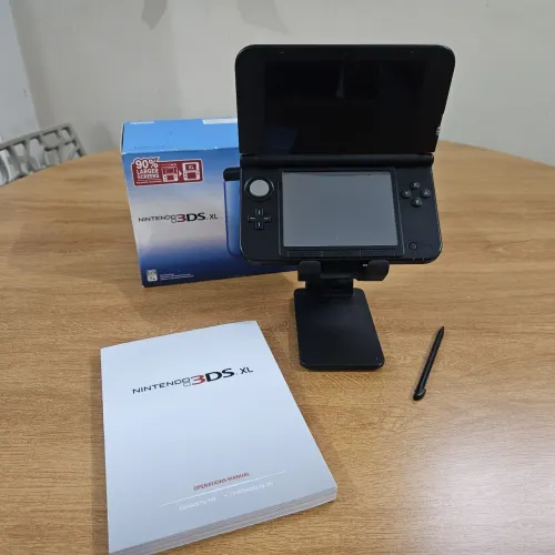 Nintendo 3DS XL azul completo + 3 jogos mídia física (Pokemon, Zelda e Mario)