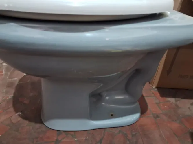 Vaso Sanitário cor Cinza Claro