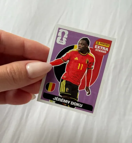 Jérémy Doku Extra Lilás Copa 2026 Panini