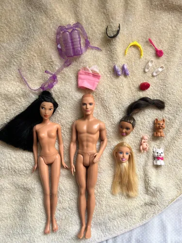 Lote Bonecas Barbie e Disney