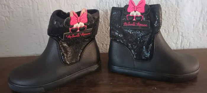 Bota cano curto tamanho 26/27