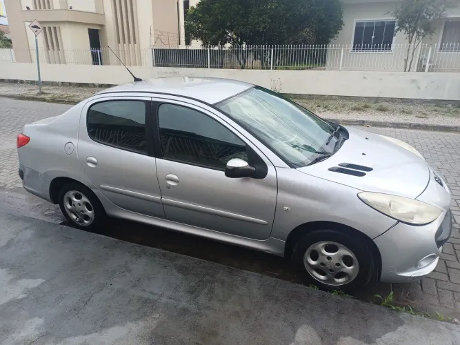 Peugeot 207 Sed. Passion XR Sport 1.4 Flex 8V 4P 2011