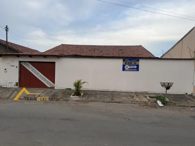 Casa para Venda em Goiânia, Bairro Santa Rita, 3 dormitórios, 1 suíte, 2 banheiros, 6 vaga