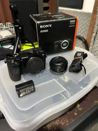 Sony A6500 + duas baterias e carregador duplo