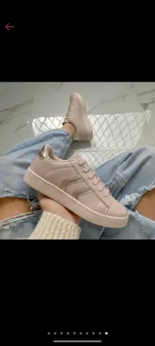 Tênis feminino NOVO 