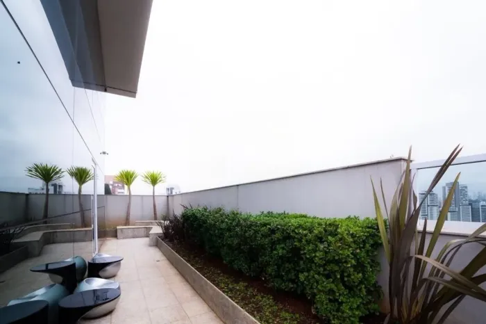 Home Design Brooklin: Conectividade Corporativa e Design Fluido