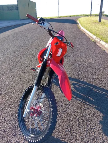 Vendo CRF 230 $10000 no pix