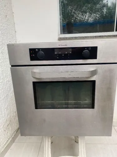 Forno Elétrico de Embutir Electrolux OE6 MX Inox 220V. 80 Litros de capacidade 