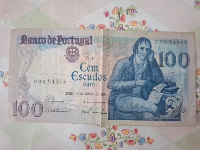 Dólar Canadense, Escudo Português e Zlotys Poloneses