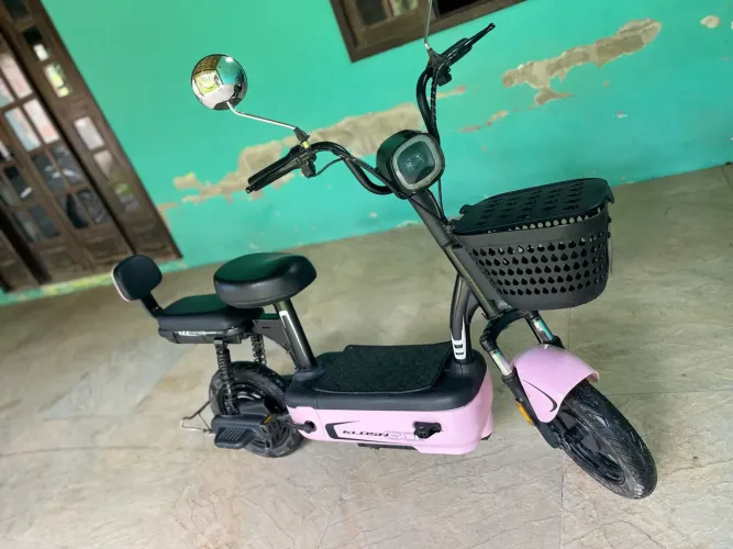 Scooter Elétrica 500w Rosa (Estilo Klosh Go) - Ótimo Estado + Chave Reserva