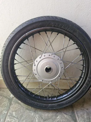 Vende-se roda de ferro da titan ano 2003