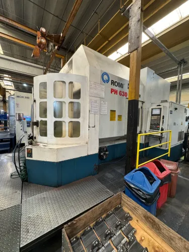 Centro de usinagem Romi Duplo Pallet PH630