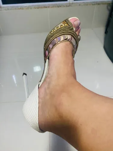 Peep toe Dumond e sandália Carmen Steffens nº38