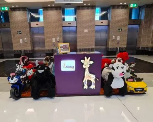 Quiosque no shopping de locação de brinquedos infantis 