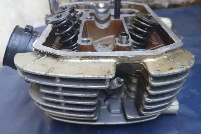 Cabeçote Traseiro da Honda Shadow 600 (VT600)