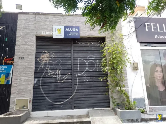 Loja próxima à Av. Monsenhor Tabosa