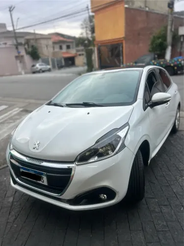 Peugeot 208 Allure 1.2 Flex 12V 5P Mec. 2017