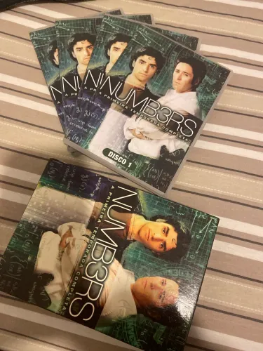 Box DVDs NUMBERS 1a temporada