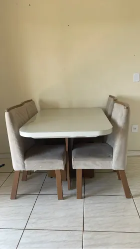 Mesa de jantar 4 lugares tampo de vidro
