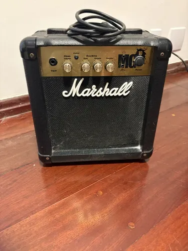 Amplificador Marshall MG10