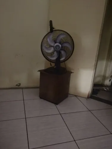 Vendo dois ventiladores 