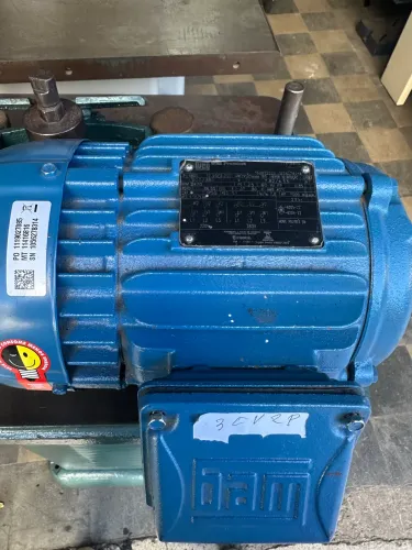 Motor Weg trifásico fechado 3 cv alta rotação