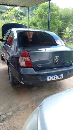 Renault Clio Sed. Expression Hi-flex 1.0 16V 4P 2006