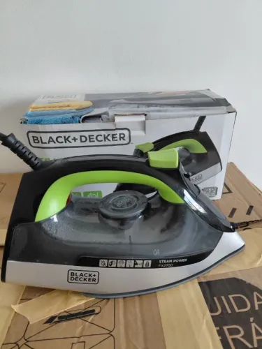 Ferro de Passar Roupa Black Decker, Modelo FX2700