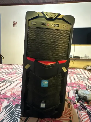 Gabinete Gamer ATX - Ótimo estado