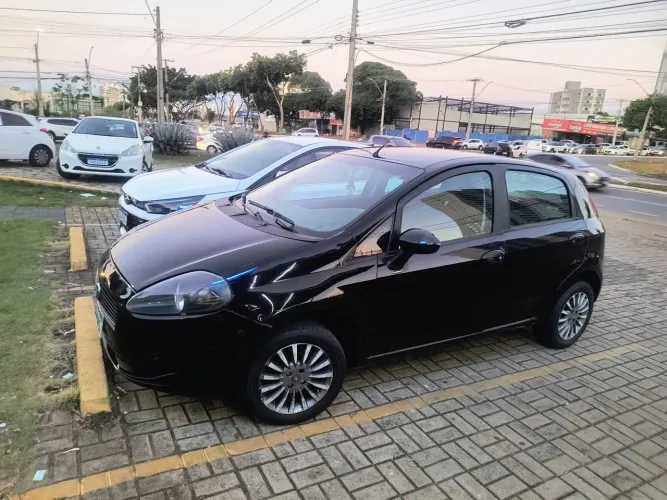 Fiat Punto HLX 1.8 Flex 8V 5P 2008