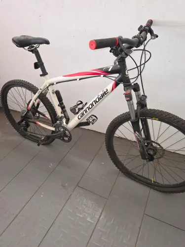 Bicicleta CANNONDALE MTB