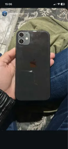 iPhone 11 semi novo 