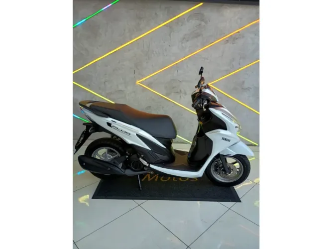 Yamaha Fluo 125 hybrid connected abs 2026