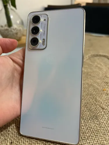 Motorola edge 20