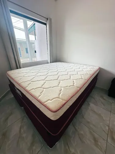 Vendo cama Queen da Rodrigues Colchões 