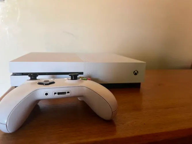Xbox one seminovo ótimo funcionamento