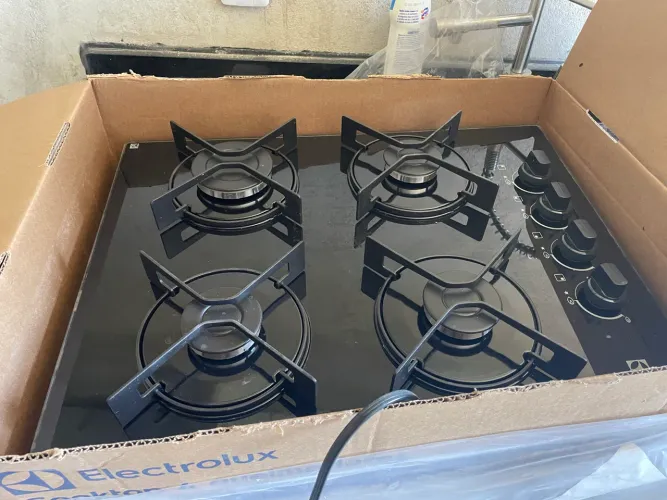 Cooktop Eletrolux 4 bocas nunca usado