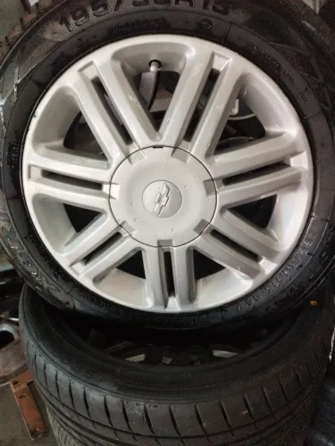 Rodas do astra CD aro 15 . com pneu 195/55 15