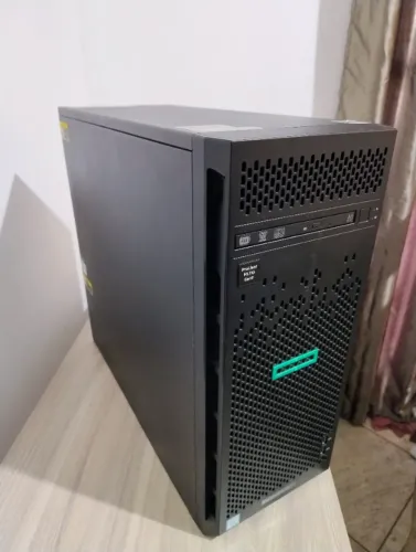Servidor Torre HP ProLiant ML110 Gen9 Xeon E5-2660v4 16GB SSD 240GB