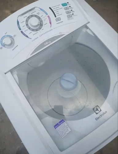MÁQUINA DE LAVAR ELECTROLUX 12kg TURBO 