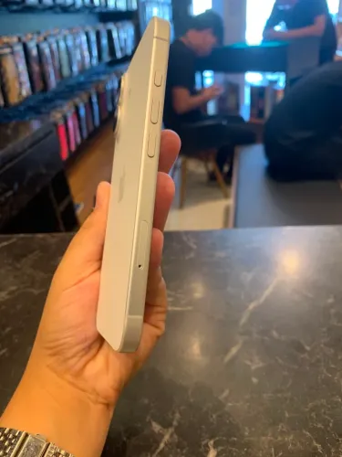 iPhone 16 branco 