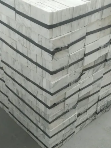 OPORTUNIDADE - MÁRMORE CARRARA IMPORTADO Ponta de estoque! 10x10cm! À RETIRAR