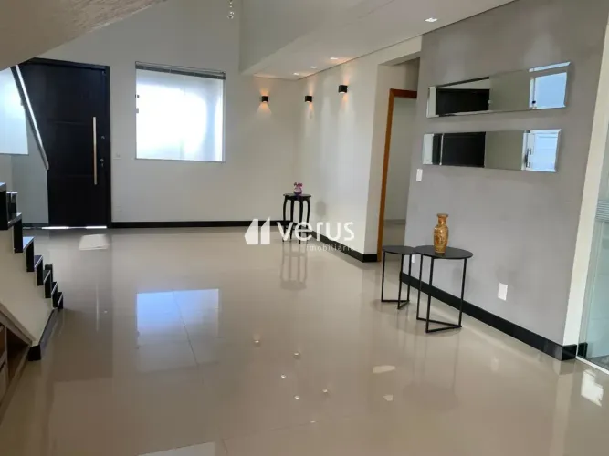 Casa para aluguel, 3 quartos, 3 suítes, 2 vagas, ACLIMACAO - Uberlândia/MG