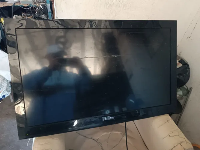 Tv da Philco 32 polegadas LCD liga não dá imagem