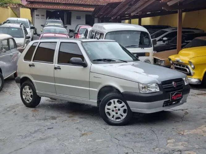 Fiat Uno Mille Celeb/celeb.econ 1.0 F.flex 4P 2013