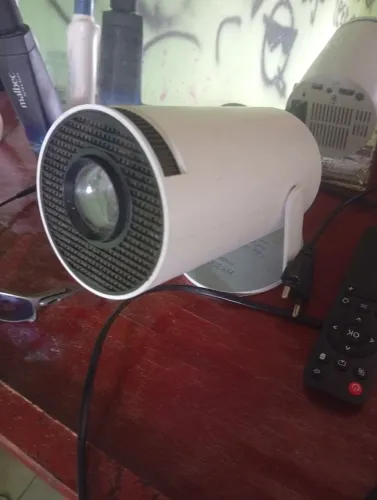 Progetor semi novo